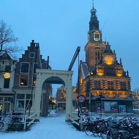 Queen Centre Hotel 2*