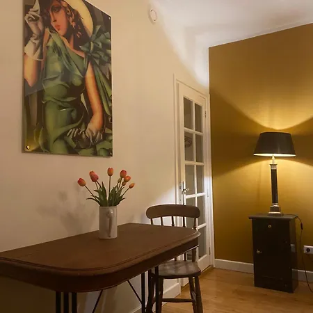 Queen Centre 2* Алкмар