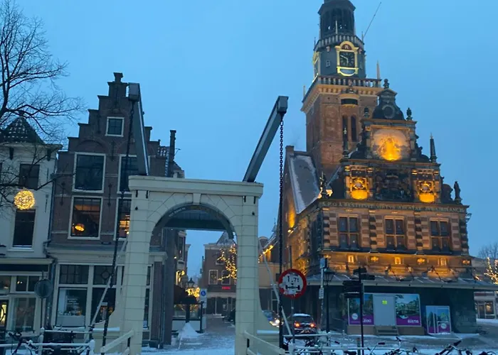 Queen Centre Hotel 2*